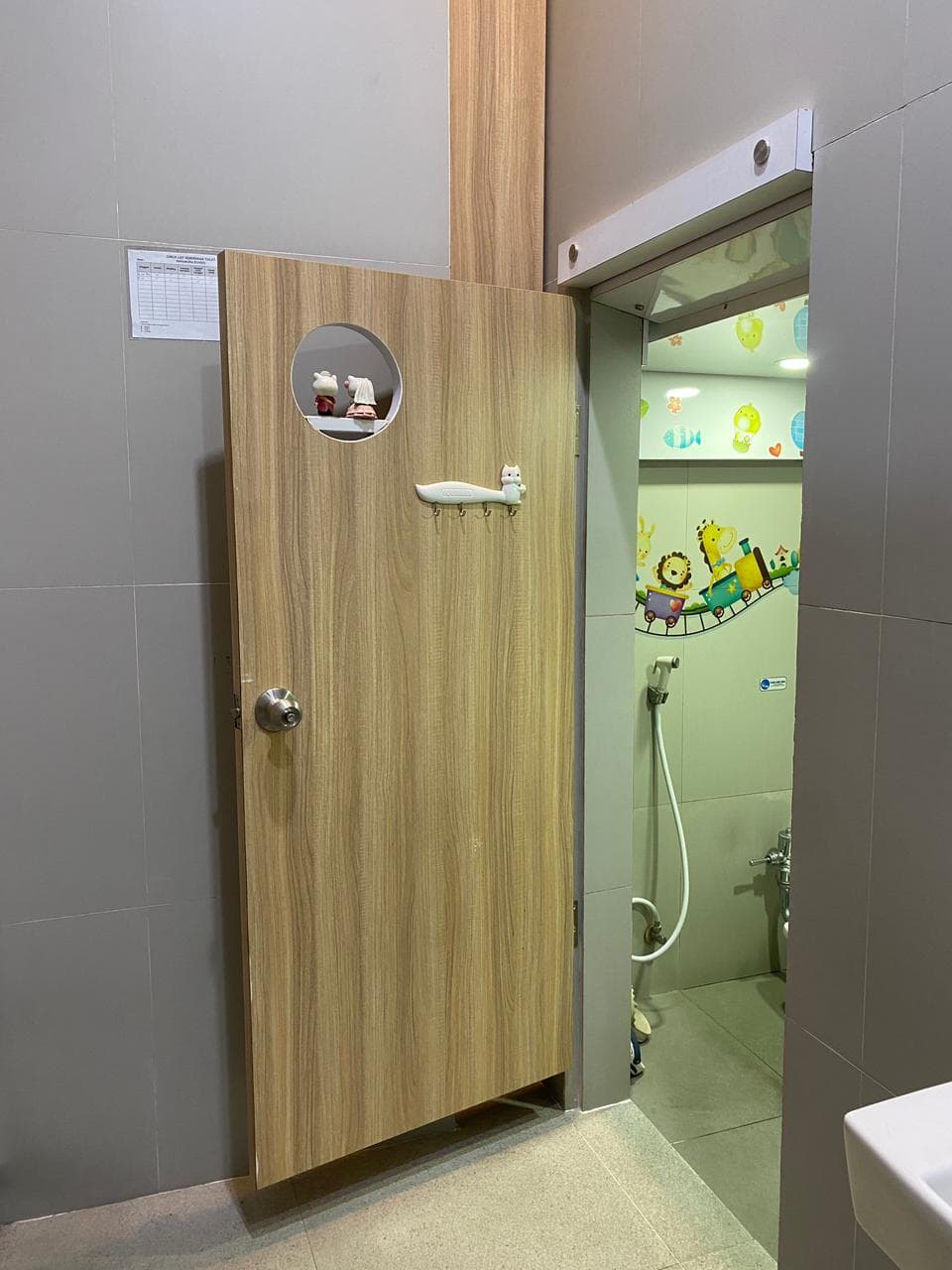Toilet TK